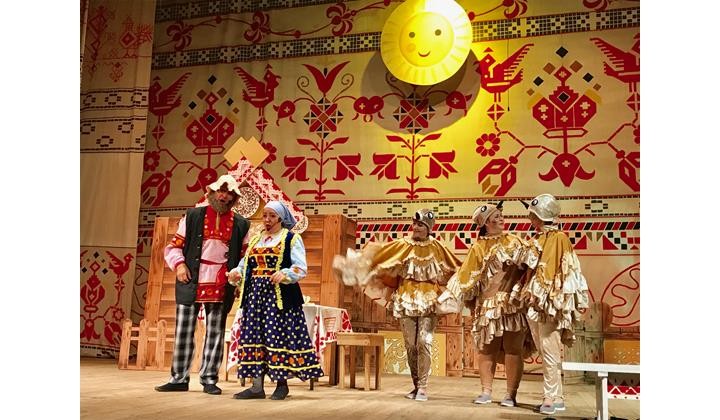 В Махачкале состоялась премьера проекта «Прогулки по театру» и оперы «Репка»