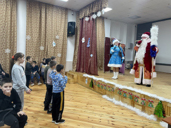 Театр оперы и балета провел акцию «Новый год – в каждый дом» в школе-интернате